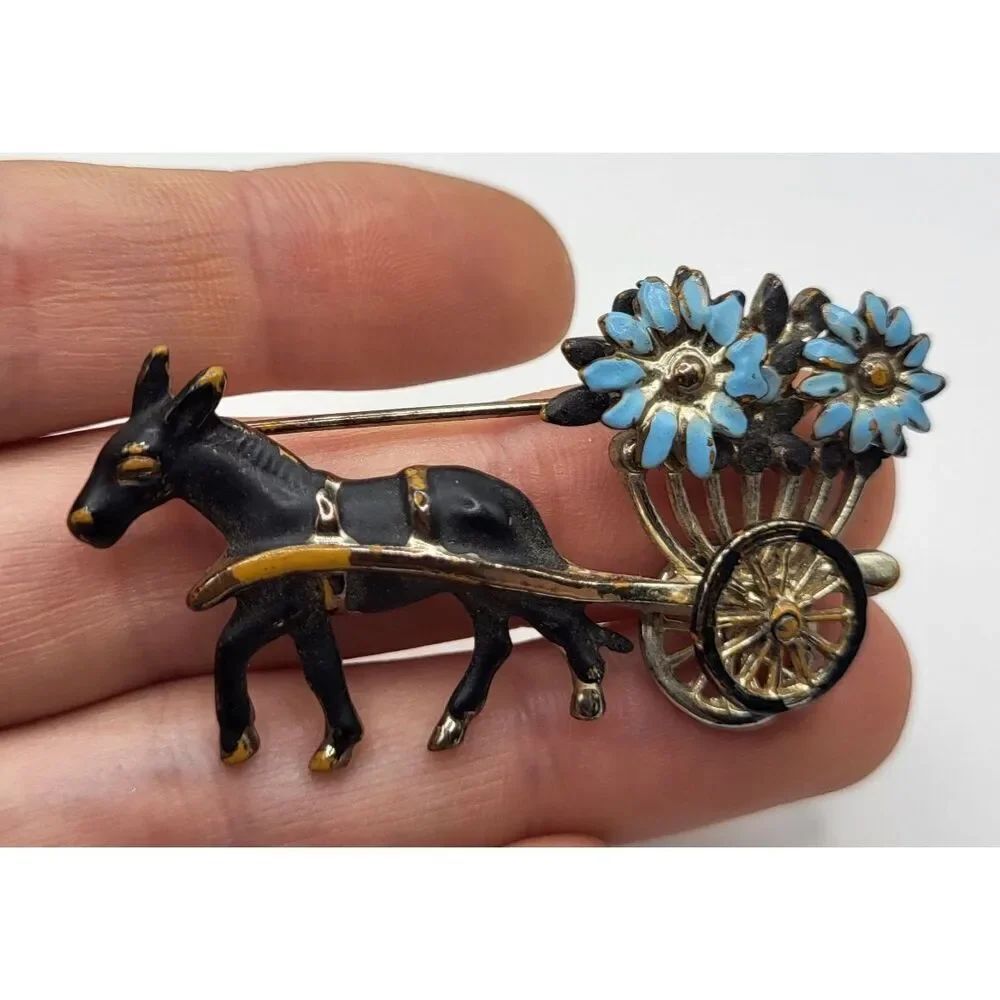 Vintage Brooch Donkey Pulling Wagon Of Flowers 2" 💐  Shows Some Paint Wear